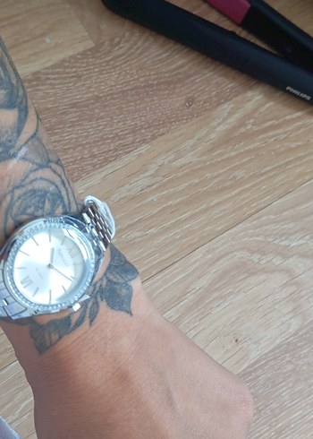 Gri Minimalist Kadın Biker Saat