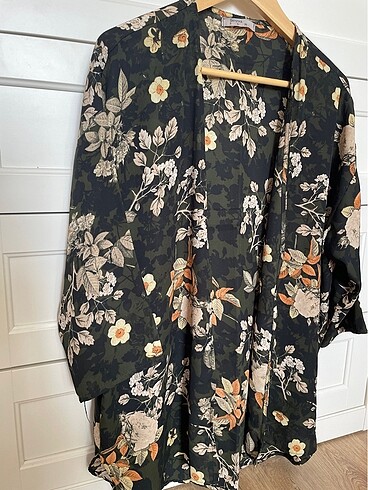 Bershka Desenli kimono