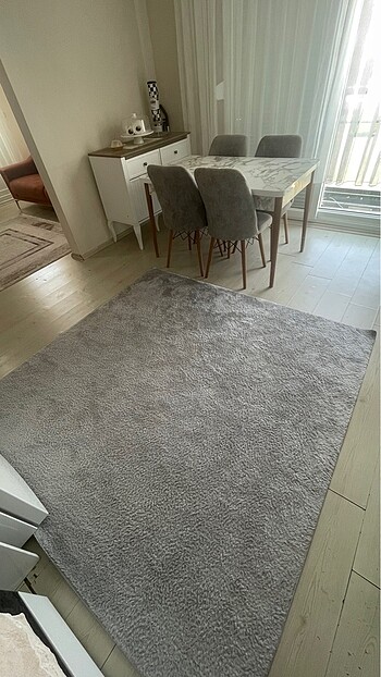 Peluş halı