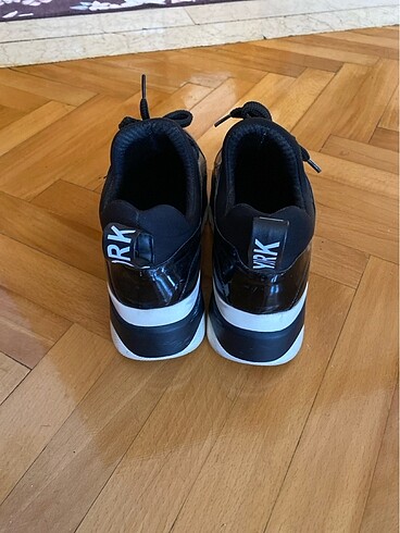 37 Beden Siyah sneaker