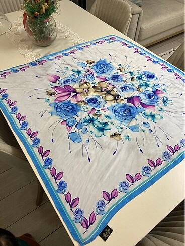 Armine İpek eşarp