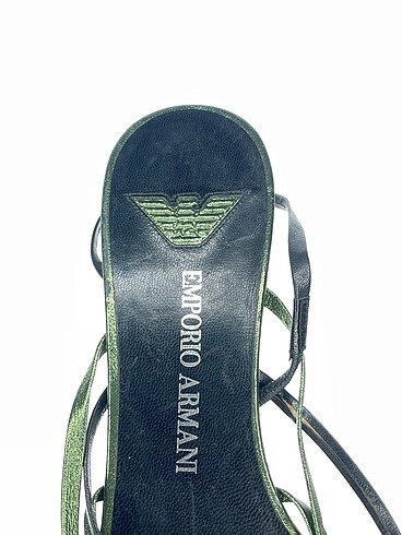 40 Beden yeşil Renk Emporio Armani Terlik %70 İndirimli.