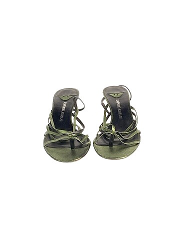 40 Beden Emporio Armani Terlik %70 İndirimli.