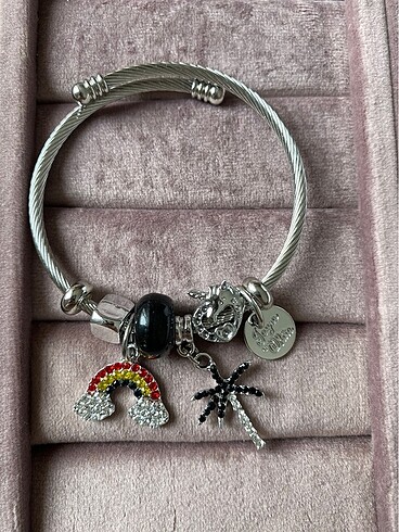 Pandora Charmlı Pandora