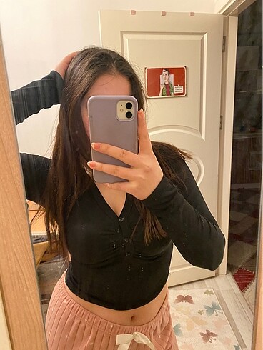 Önü düğmeli crop