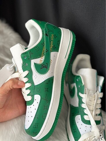 39 Beden beyaz Renk Nike air x louis vuitton sneaker