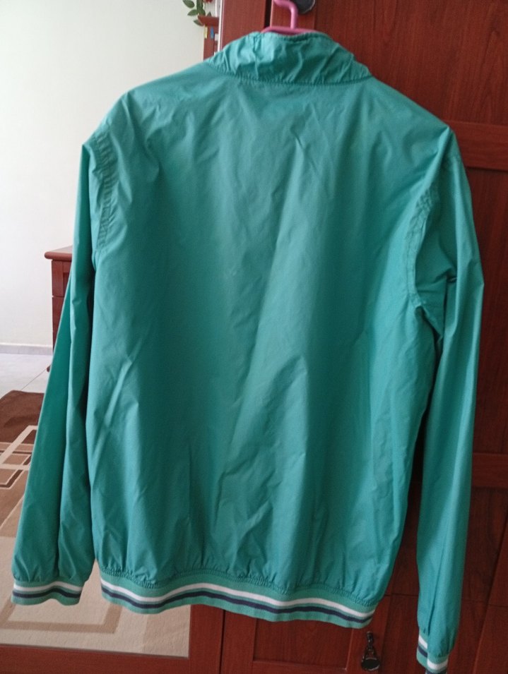 Erkek kadın farketmez Yeşil Fermuarlı Midi Yağmurluk - Görsel 3