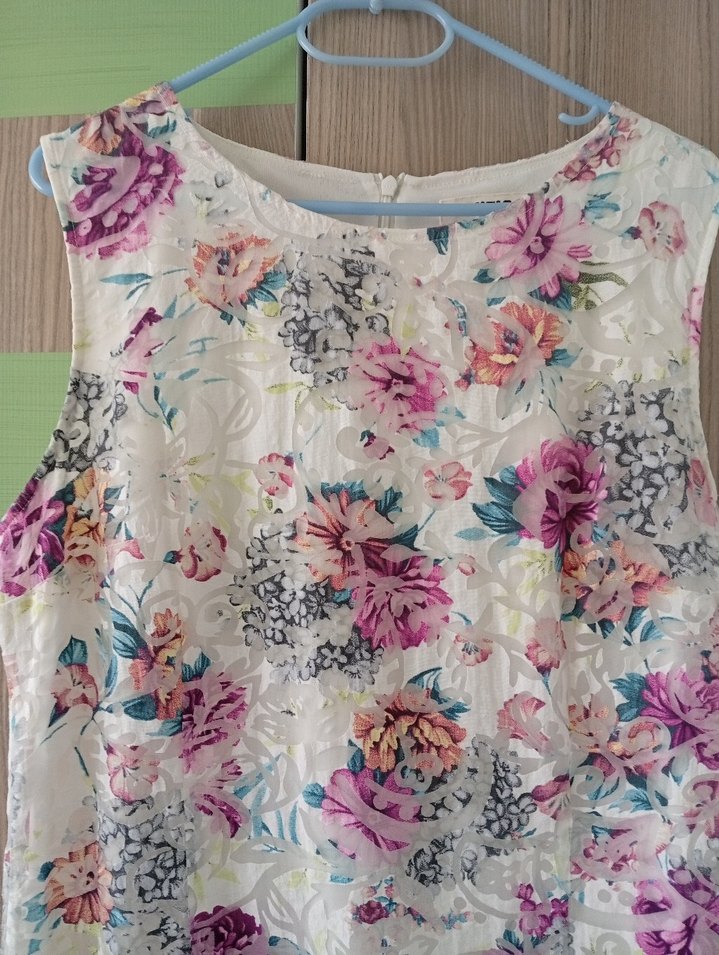 Çiçek Desenli Dantel Detaylı Midi Elbise - Görsel 2