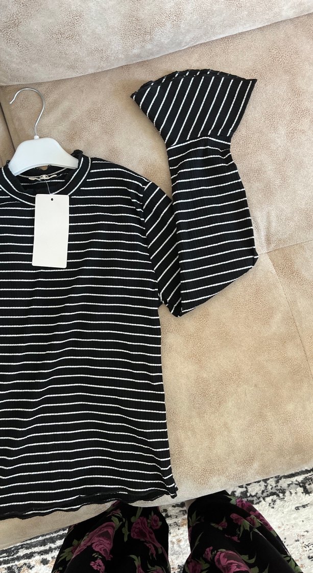 Siyah Beyaz Çizgili Kadın Triko Kazak - Görsel 2