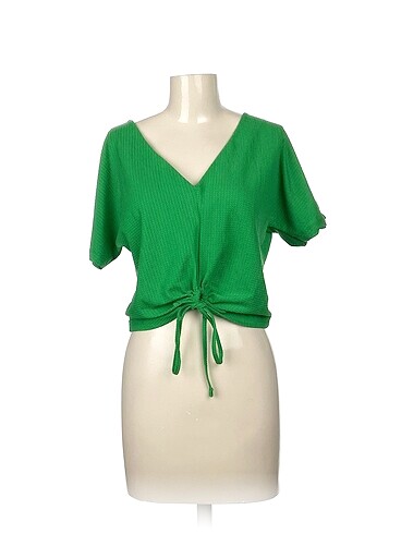 Zara Bluz %70 İndirimli.