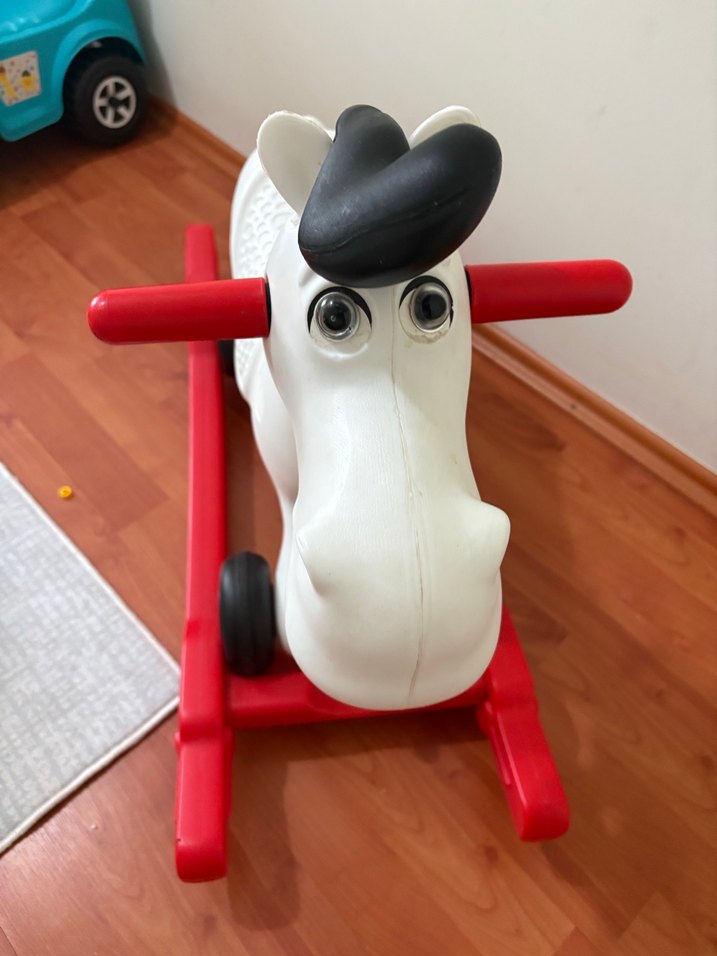 Renkli Sallanan At Oyuncağı - Görsel 2