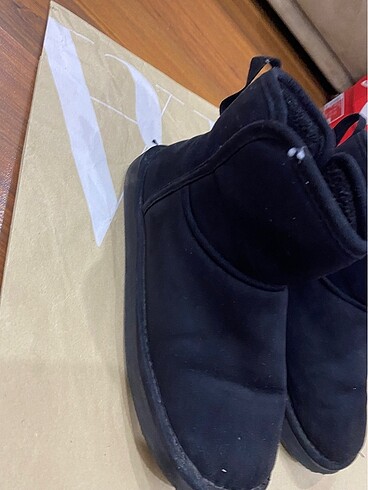 H&M Ugg muadil kısa süet bot