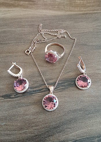 ZULTANİT TAŞLI GÜMÜŞ SET