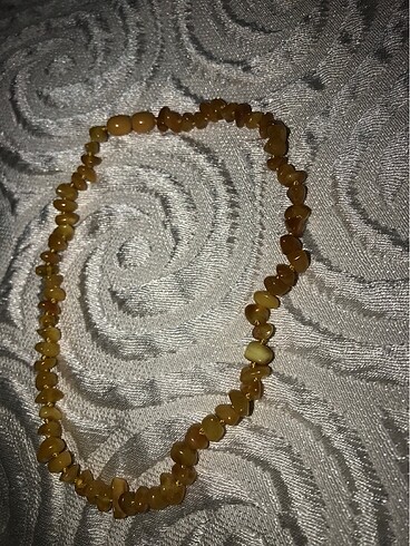 Kehribar kolye