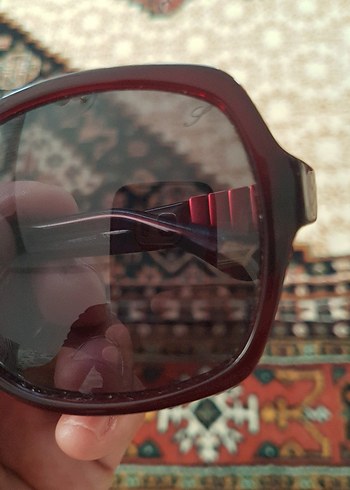 Koyu Kırmızı Tokalı Kadın Gözlüğü - Görsel 4