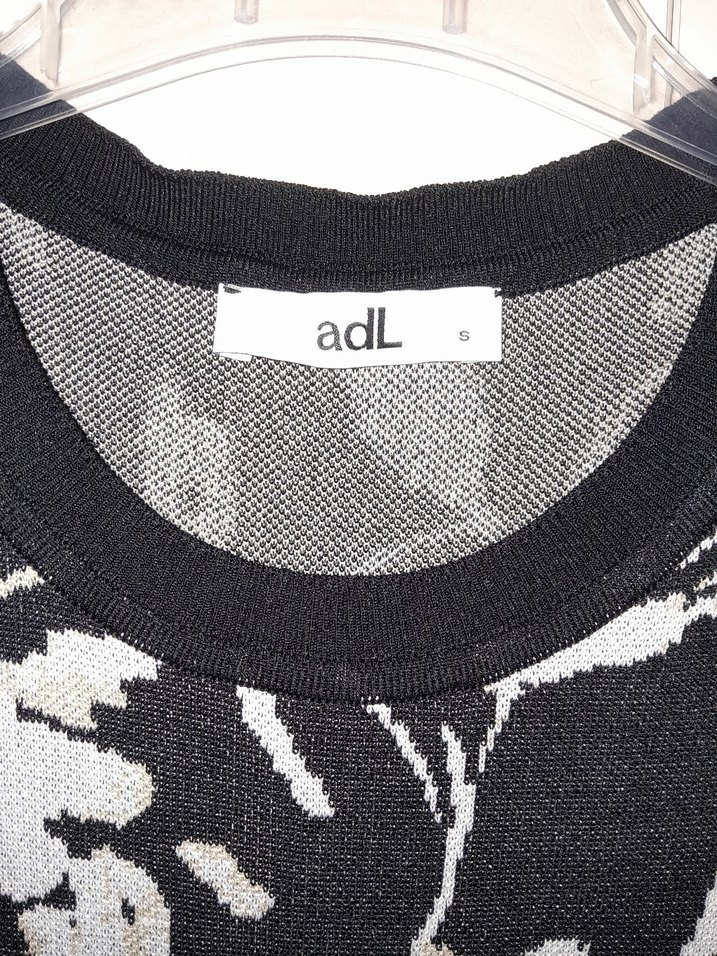 Dantel Detaylı Siyah Çiçekli Uzun Elbise - Görsel 4