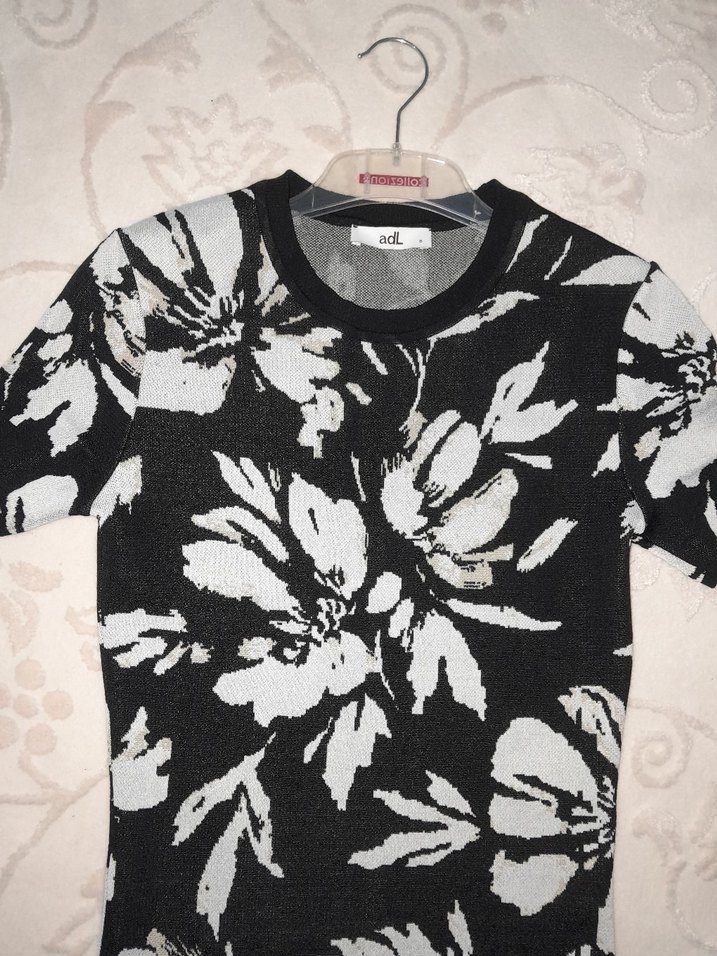 Dantel Detaylı Siyah Çiçekli Uzun Elbise - Görsel 2