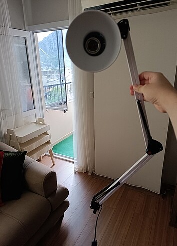 Beden Masa lambası mühendis lambası tertemiz.