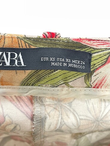 xs Beden çeşitli Renk Zara Kumaş Pantolon %70 İndirimli.