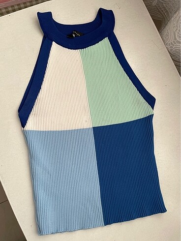 Trendyolmilla crop renk bloklu bluz