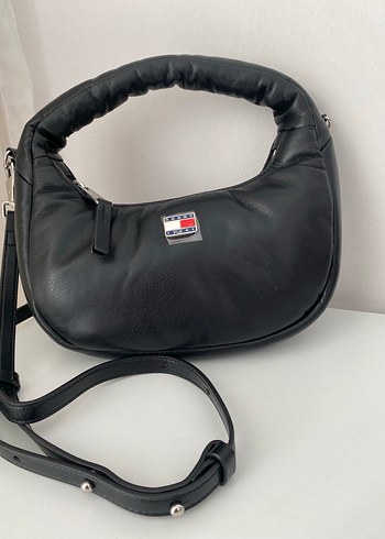 Tommy Hilfiger Siyah Deri Mini Hobo Çanta - Görsel 4
