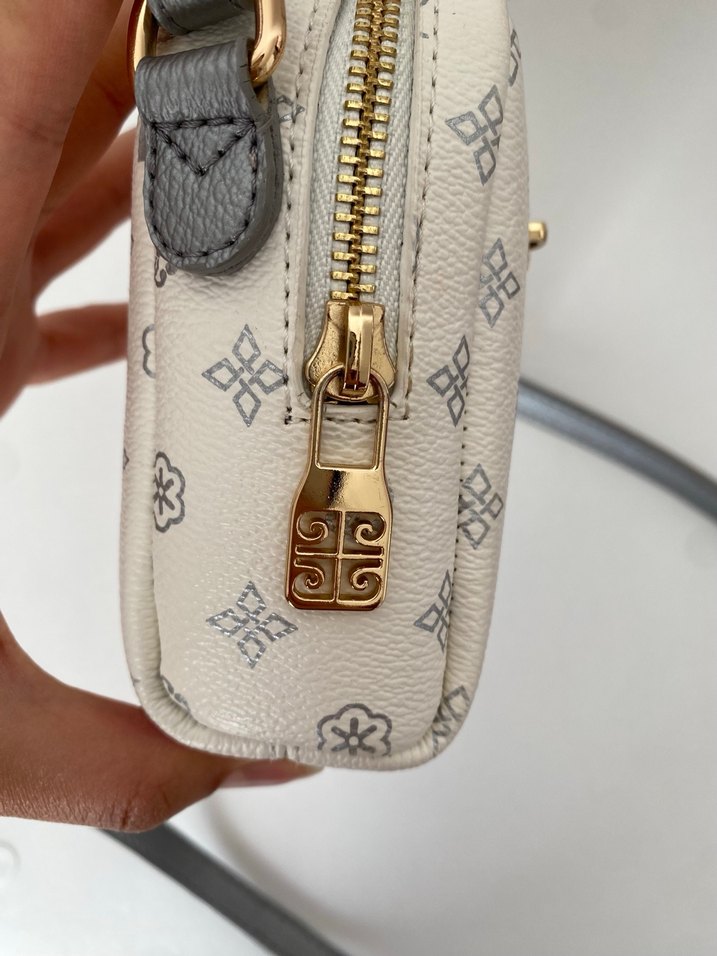 Beyaz Baskılı Deri Kadın Çanta - Görsel 4