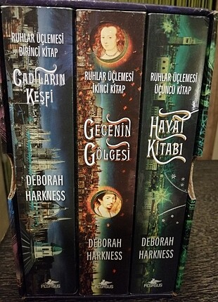 Ruhlar üçlemesi kutulu set, Deborah Harknes