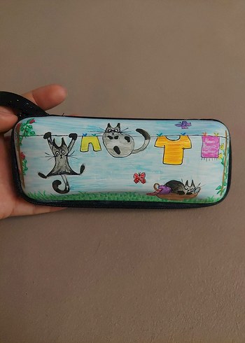 Beden Akrilik boya ile boyanmış Kedi Desenli gözlük Kılıfı