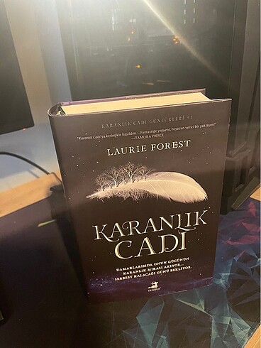 Karanlık cadi