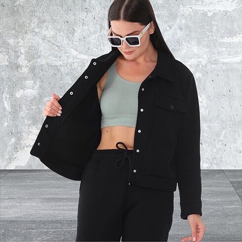 l Beden Siyah Crop Ceket
