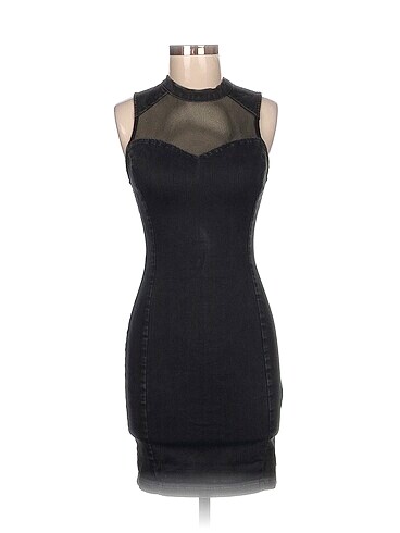 Guess Günlük Elbise %70 İndirimli.