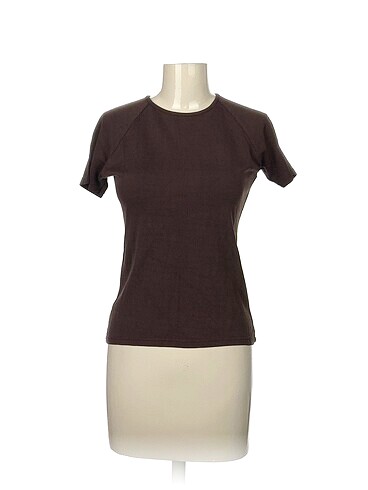 Diğer T-shirt %70 İndirimli.