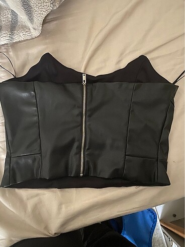 l Beden siyah Renk BERSHKA deri crop