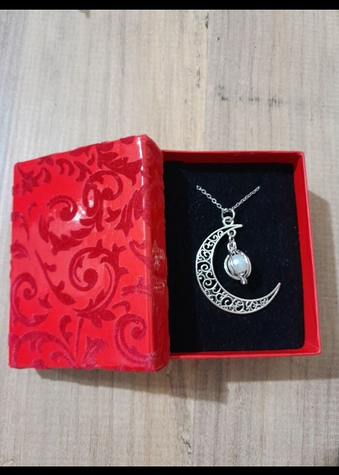 Ay ve İncili Kolye - Görsel 2