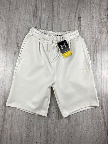 UNDER ARMOUR SHORT