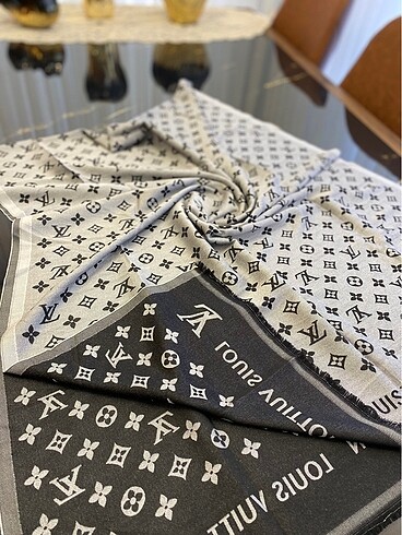 Louis Vuitton şal