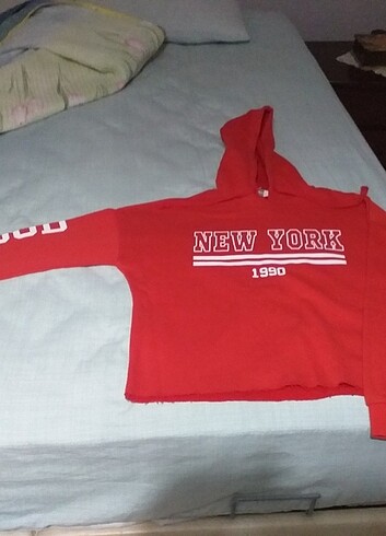 Kırmızı 42 beden crop gibi duran sweatshirt
