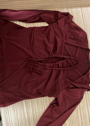 Bordo V Yakalı Drapeli İnce Askılı Bluz - Görsel 2