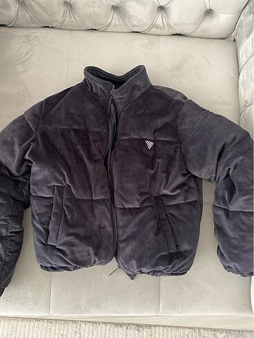 Guess kadife şişme mont