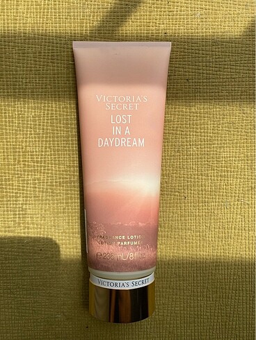 Victoria s Secret Victoria?s Secret vücut losyonu