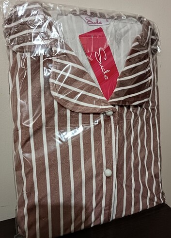 s Beden çeşitli Renk Sude Kadife Kadın Pijama Takımı .