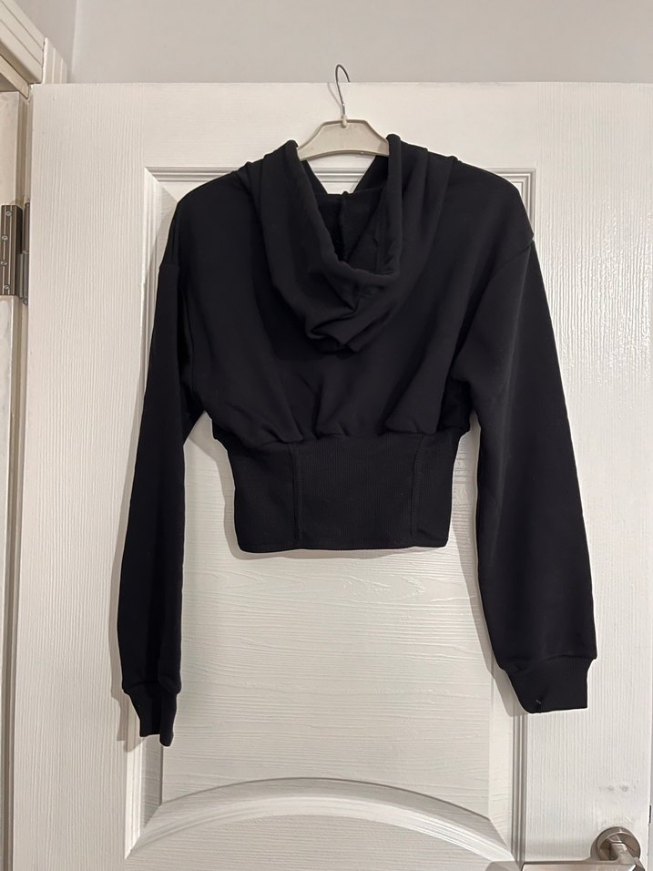 Kısa Kesim Siyah Kapüşonlu Fermuarlı Sweatshirt - Görsel 2