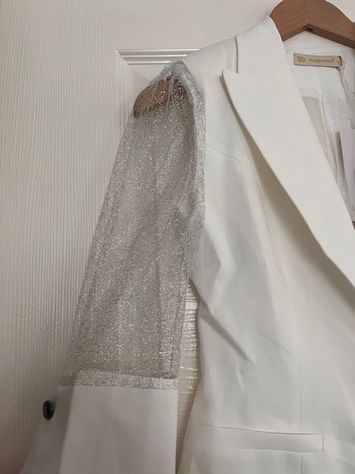 Düğmeli Beyaz Kadın Blazer - Görsel 2