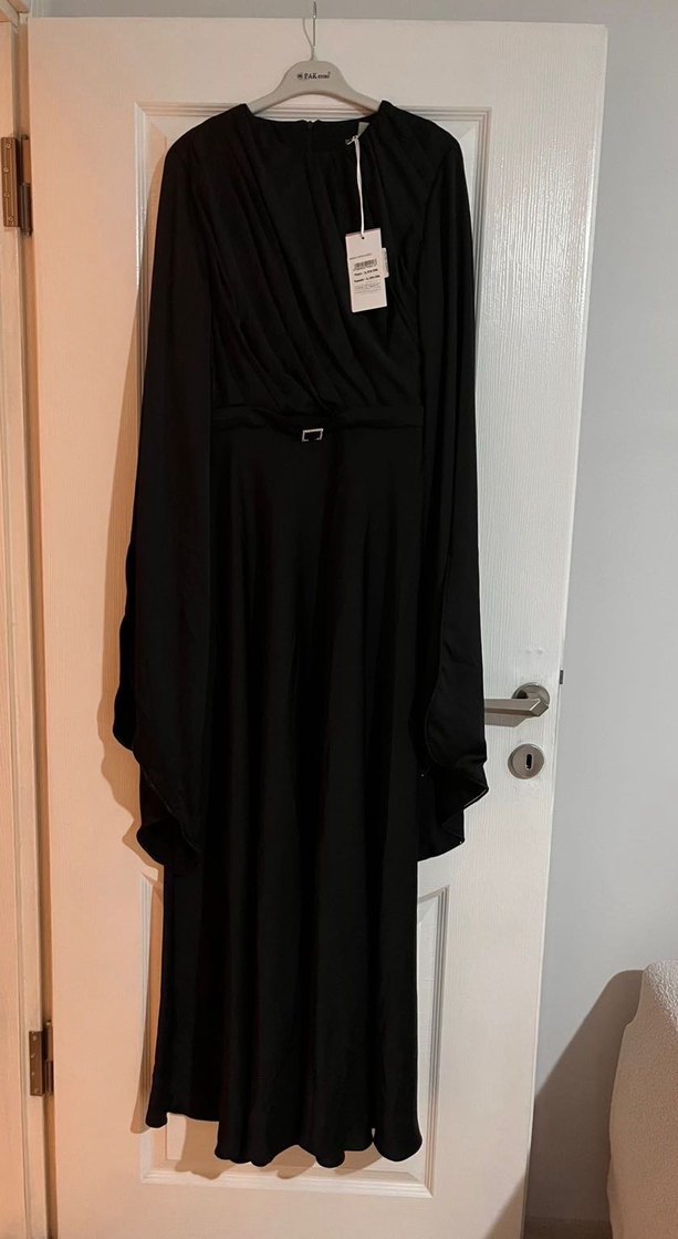 Armine Siyah Volanlı ve Taşlı Abiye Elbise - Görsel 2