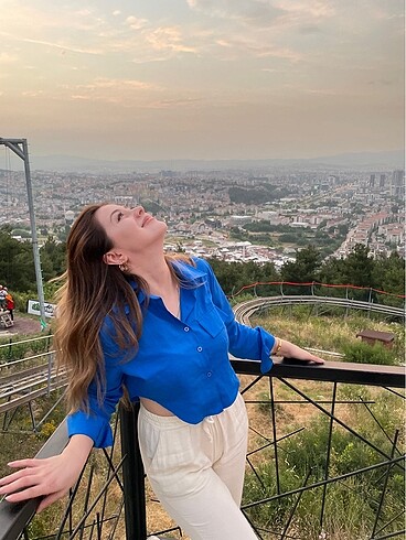 Mavi gömlek