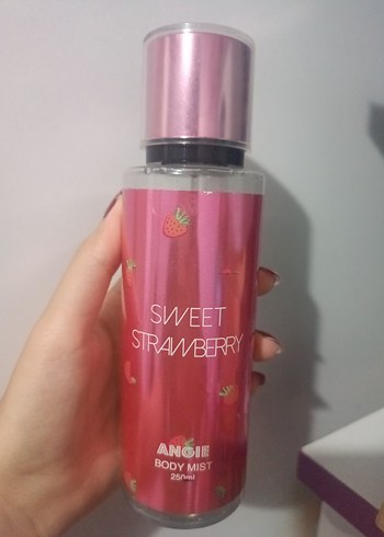 Angie Sweet Strawberry Vücut Spreyi
