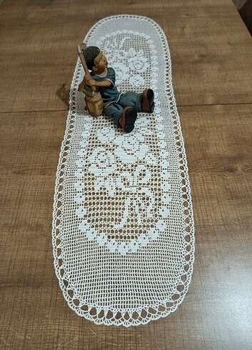 Beden Dantel runner