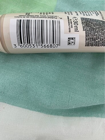 Beden Maybelline affinitone fondöten 02