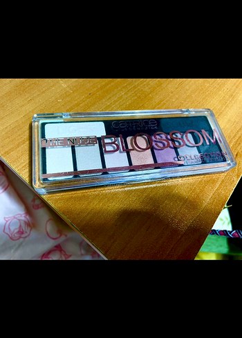 Catrice Blossom Far paleti - Görsel 2