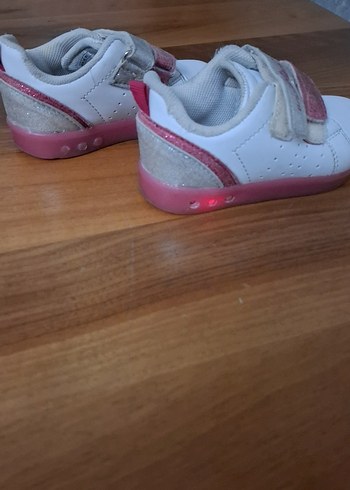 Kız Çocuk Pembe Cırtlı Spor Ayakkabı - Görsel 4